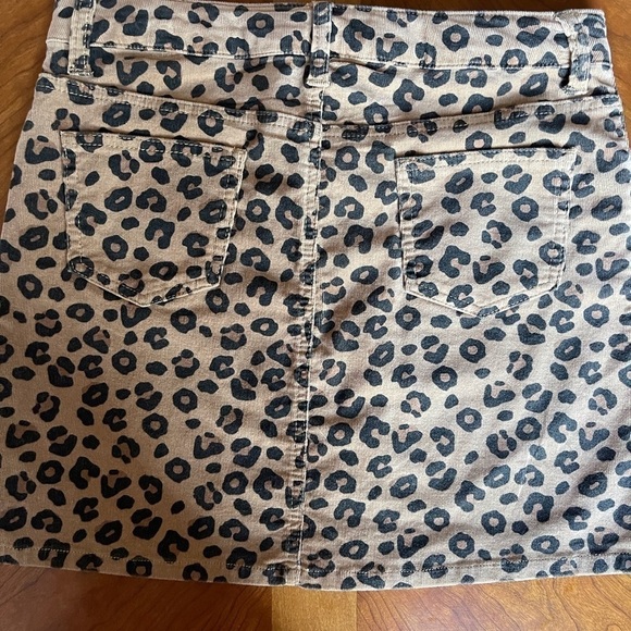 CAT & JACK LEOPARD MINI SKIRT SZ 14/16 - Picture 2 of 8
